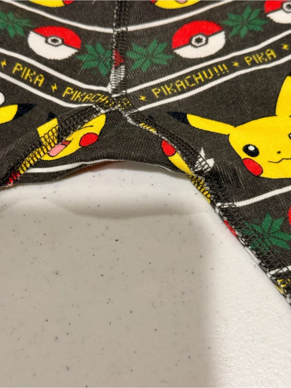Hannah Andersson Pokémon Pikachu Christmas Pajamas Size 5 Holiday Organic Cotton